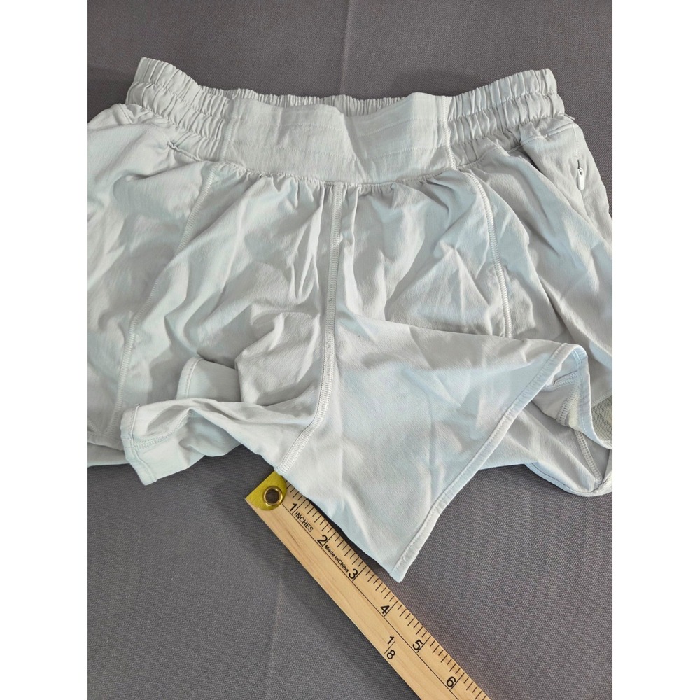 Lululemon Shorts Womens 4 White Lined Stretch Loose Running Active Gym Vented - Picture 6 of 8